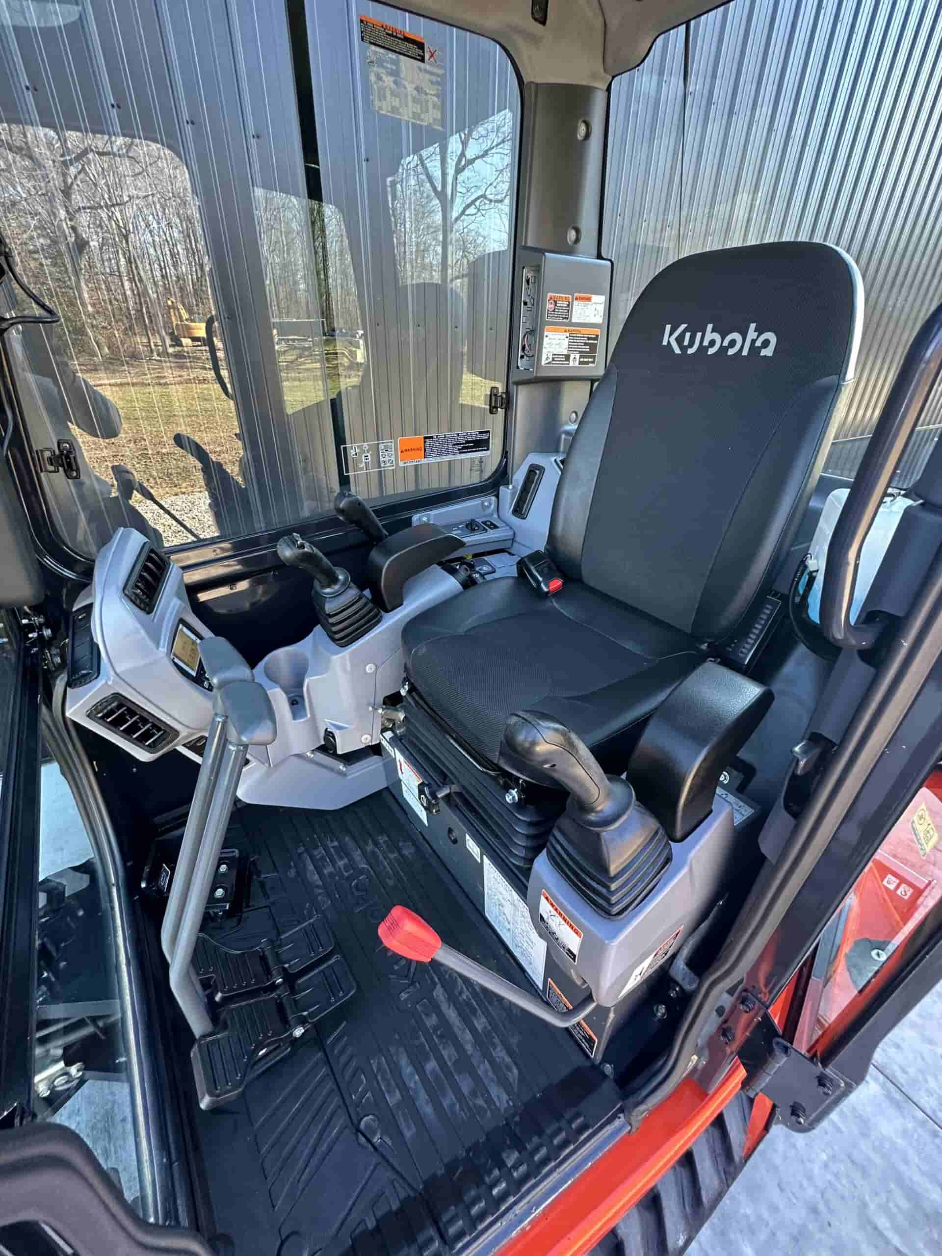 2022 KUBOTA KX033-4 CLEAN
